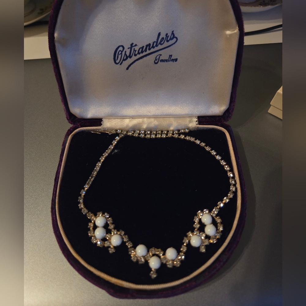 Vintage Elegant Pearl and Gold Necklace In Vintage Purple Necklace Case